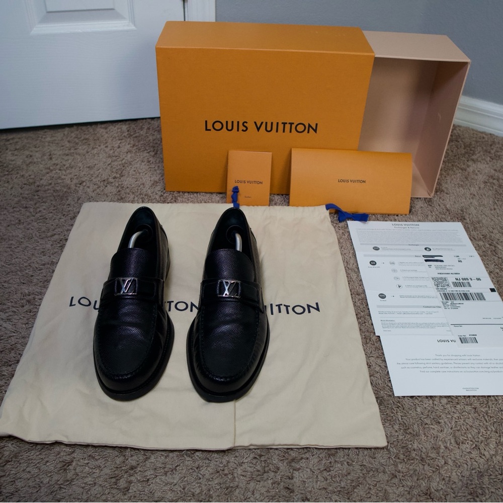 Authentic Louis Vuitton Black Mens Leather Loafer US11 EU44 LV/UK10